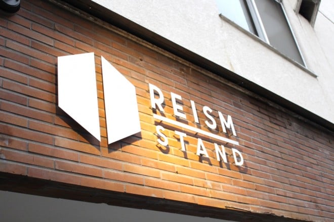 EaJuREISM STANDiY X^hjvO