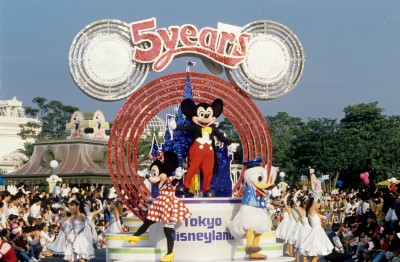 1988年4月15日　「ディズニー・クラシックス・オン・パレード」スタート（1991年4月終了）
