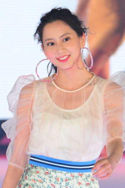 wSamantha Thavasax͖kFq