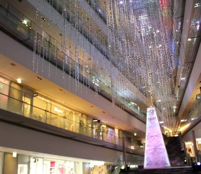 6,000{̃cȂg̃J[ehy߂uOMOTESANDO HILLS CHRISTMAS 2018 with Panasonic Beautyv@ꏊF\QqY@JÊԁF2018N117ij`2018N1225i΁j@_ԁF11F00`23F00