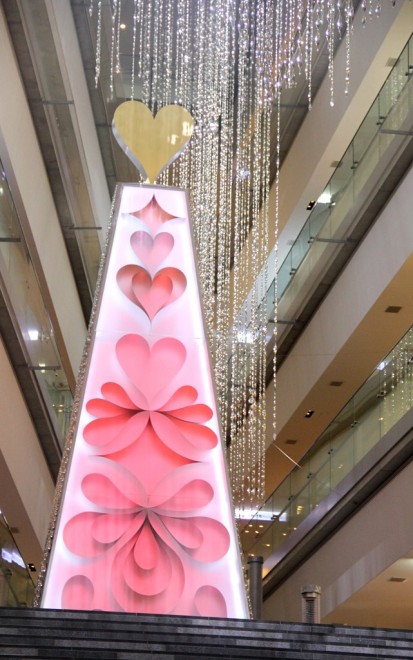 6,000{̃cȂg̃J[ehy߂uOMOTESANDO HILLS CHRISTMAS 2018 with Panasonic Beautyv@ꏊF\QqY@JÊԁF2018N117ij`2018N1225i΁j@_ԁF11F00`23F00