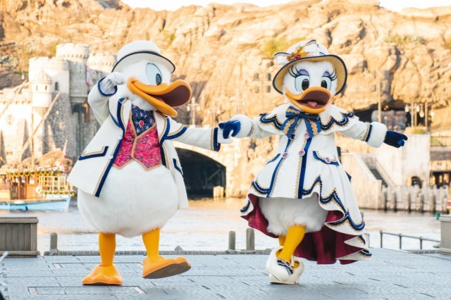 fBYj[V[uCbcENX}X^CIvi2018N118`1225j