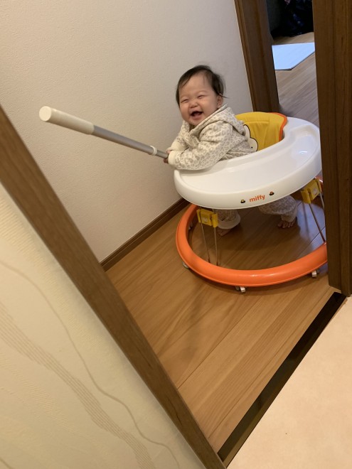 育児衝撃画像 ママのトイレ中に満面の笑みで 突撃 してきた赤ちゃんに かわいいから許すとはこのこと Eltha エルザ