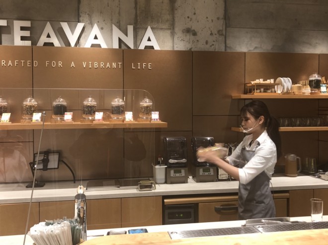 hN͖ڂ̑OŃVFCNčĂiCjoricon ME inc.