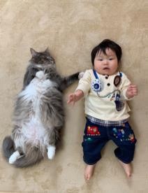 ܂ꂽL̃GE݂݂ƈꏏɐĂ1΂̑q