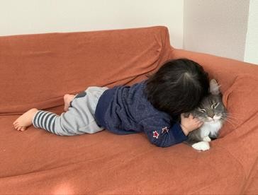 ܂ꂽL̃GE݂݂ƈꏏɐĂ1΂̑q