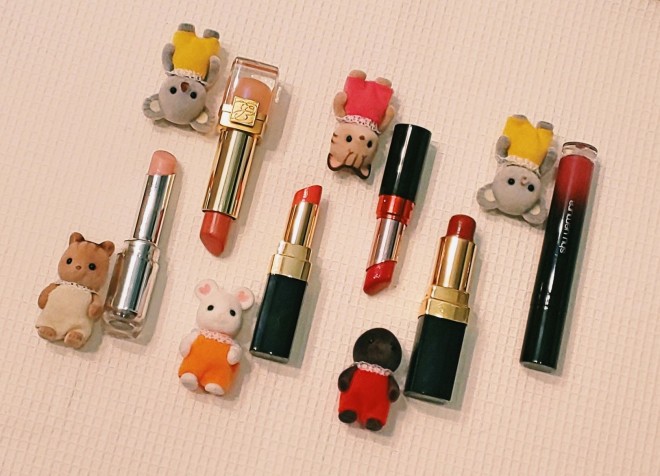 bvƂƂɃVojA̐Ԃi摜񋟁FG肷j