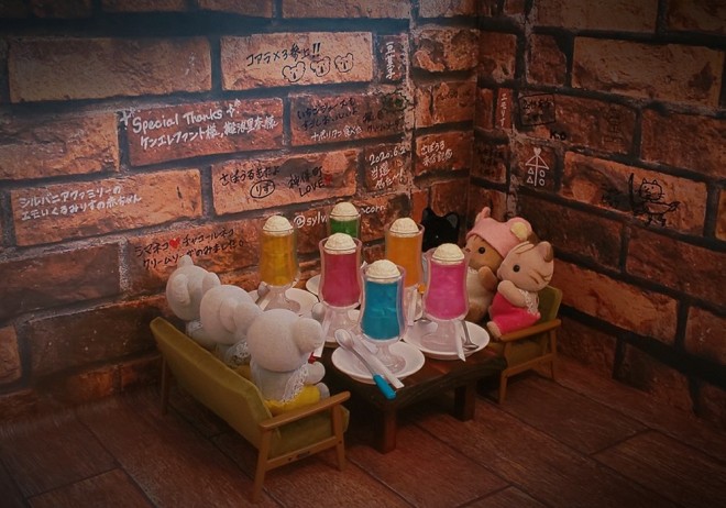 gȋiXŃN[\[_ސԂ񂽂i摜񋟁FG肷j