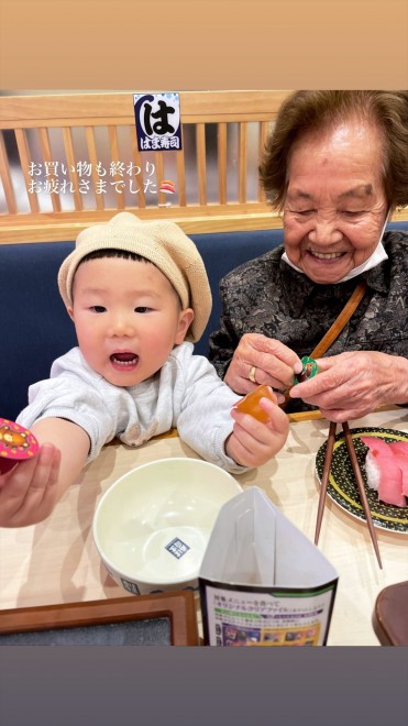 画像 写真 100歳のひいばあちゃんと2歳のひ孫なかよし日常フォトギャラリー14枚目 Eltha エルザ