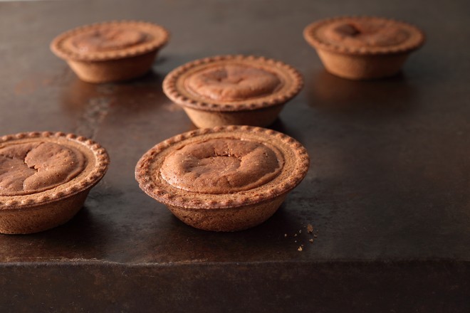 wBAKE CHEESE TART~X^[obNX `R[g`[Y^gxō320~