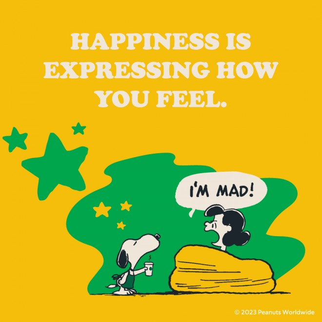 gHAPPINESS IS BEING WHO YOU AREhi킹́Â܂܂݂̂ł邱Ɓje[}ɂ7̃Xg[[icj2023Peanuts Worldwide LLC