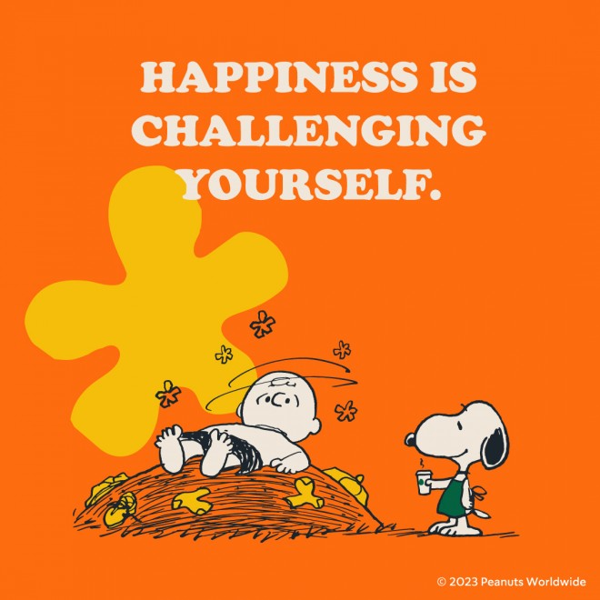 gHAPPINESS IS BEING WHO YOU AREhi킹́Â܂܂݂̂ł邱Ɓje[}ɂ7̃Xg[[icj2023Peanuts Worldwide LLC