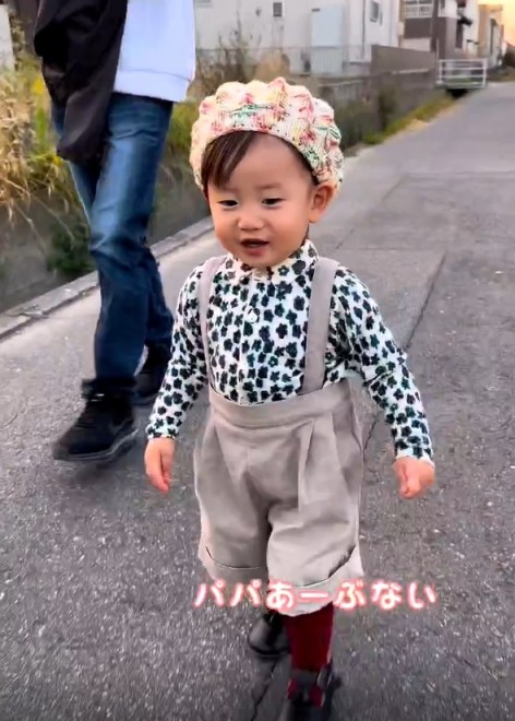 Hɋ߂Âpp낤Ƃ2΂̑q