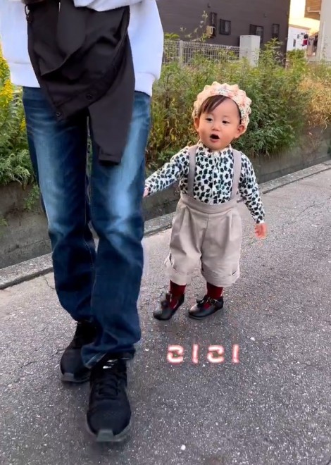 Hɋ߂Âpp낤Ƃ2΂̑q