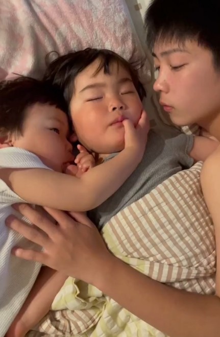 ij2΁A3΂̒킽ɓYQ15΂̒j