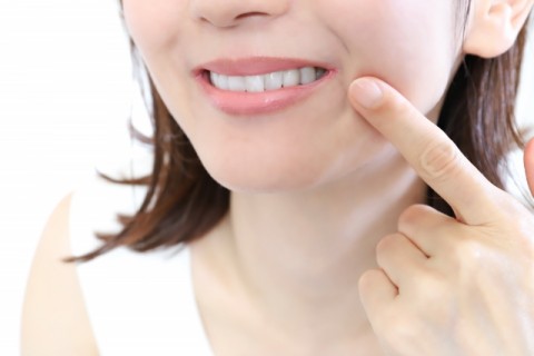 サムネイル 口臭、虫歯、老化や全身疾患の原因にも…脱マスクで口内に悪玉菌が増殖、歯科医師監修の「正しいオーラルケア術」