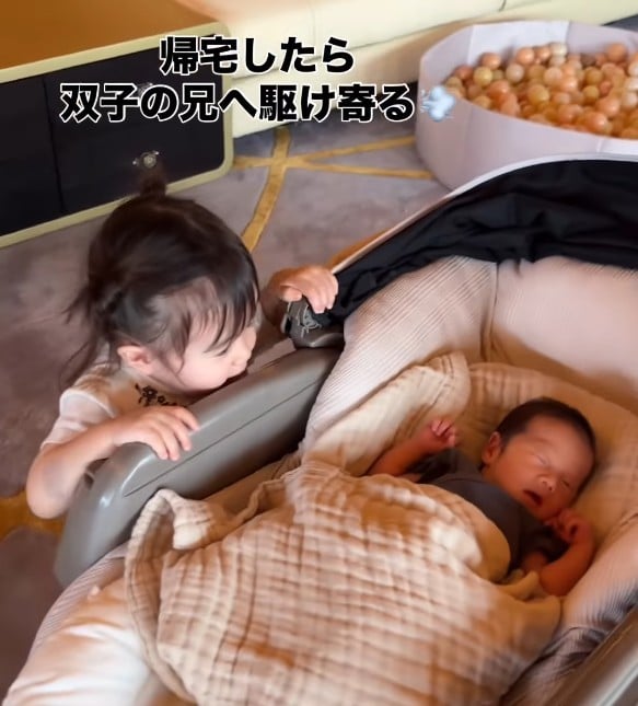 TlC uAHvP΂łoɂȂ̎qAoq́g킽hƂ̏Ζʂ1920ĐuȂYȓxv